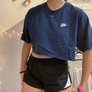 VINTAGE NIKE CROPPED TSHIRT EMBROIDERED LOGO